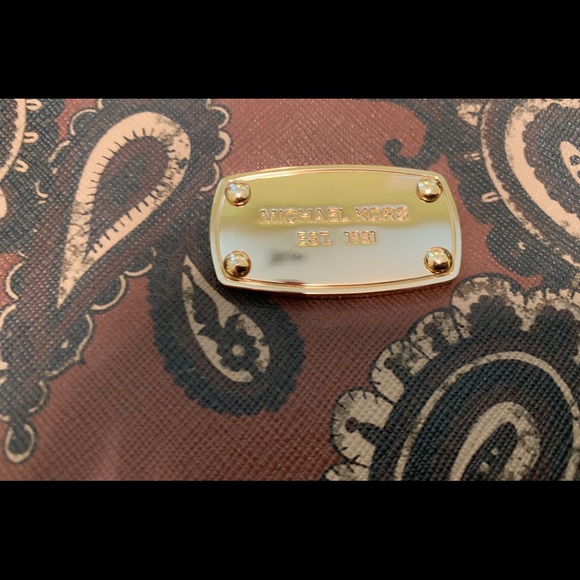 Michael Kors Large Tote - Picture 2 of 4